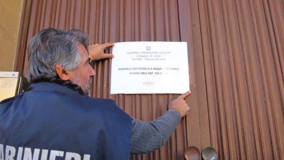 Agrigento, disabili in catene: blitz e un arresto in centro lager