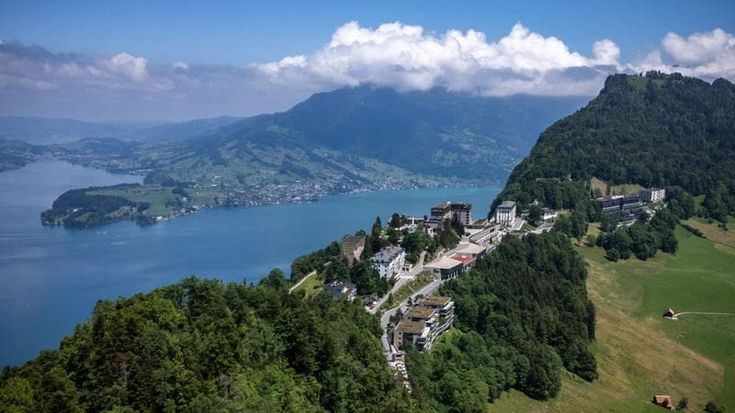 Vance e la delegazione Usa in Svizzera: al via il tavolo tecnico con l’Iran