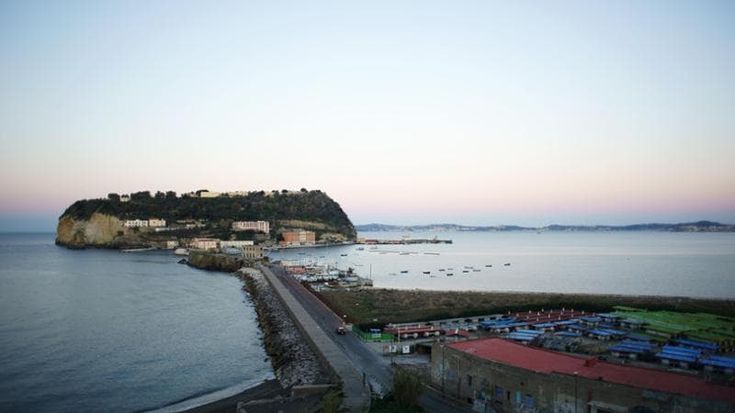 “Trent’anni con i ragazzi di Nisida, così li racconto oltre Mare Fuori”