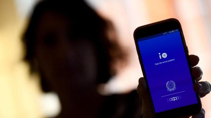 It Wallet anche per i minorenni, cosa cambia per il portafoglio digitale da 200 documenti
