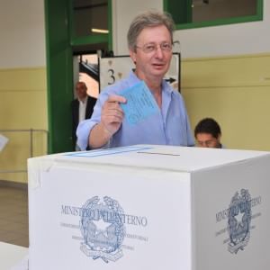 Comunali, urne chiuse. Affluenza alle 19 ferma al 32,51%. Segui lo spoglio in diretta