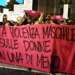 Centri antiviolenza, la testimonianza. “Le botte del mio ex mi avevano uccisa, qui mi hanno salvata”