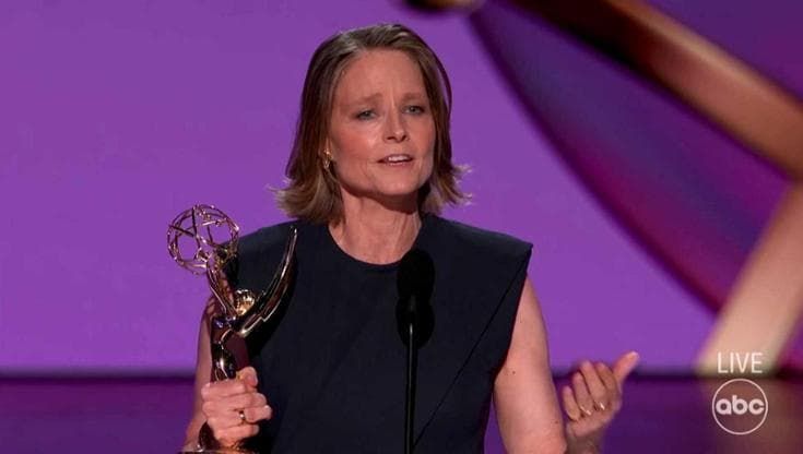Jodie Foster premiata agli Emmy racconta gli Inuit: "Una benedizione poter ascoltare le loro storie"