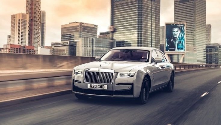 Format Rolls-Royce, il lusso ha una nuova vetrina
