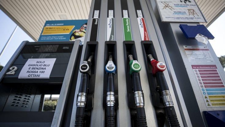Prezzi benzina e diesel: la scorsa settimana calo del 2,27%  a 2,13 euro al litro
