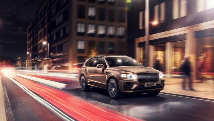 Bentley sempre più ibride: ora arriva la Bentayga e nel 2025 la prima elettrica