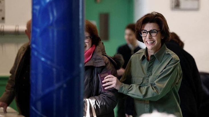 Elezioni in Francia, la sinistra è divisa e oggi la destra può riprendersi Parigi con Rachida Dati