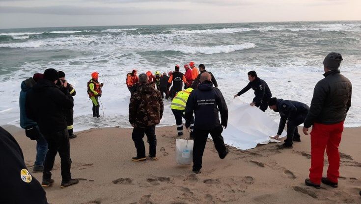 Migranti, l'allarme dei Servizi per la primavera: “Sbarchi in aumento polveriera Tunisia”