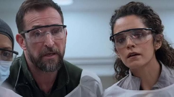 Emmy, le nomination: “The Pitt” guida con 25 candidature, 24 per la serie comica “Hacks”
