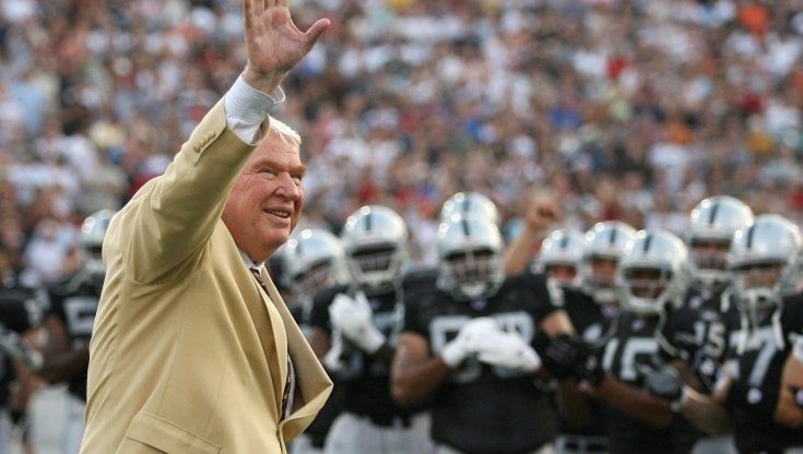 John Madden, l'uomo dalle mille vite, dal gran coraggio e dalle umanissime paure, che ha scritto la storia della Nfl