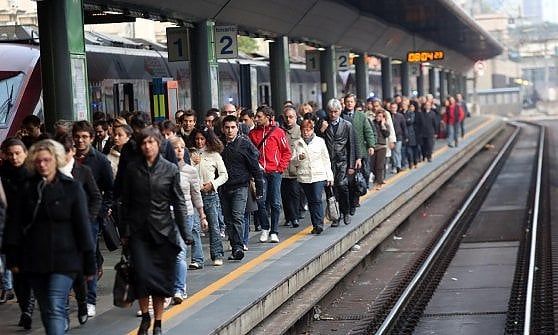 Raddoppio a Ponente, primo giorno di passione per i pendolari
