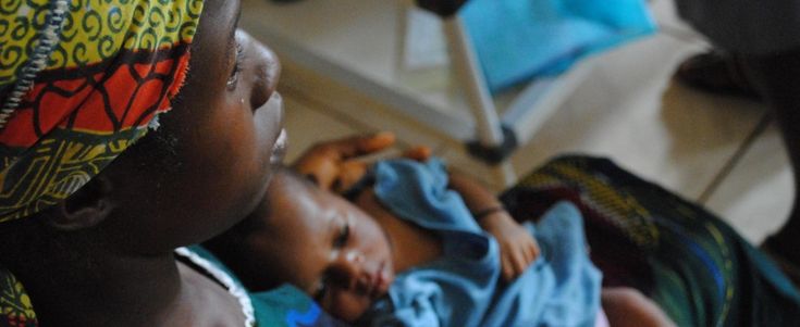 Ebola, il governo della Sierra Leone: "Non riusciamo a sapere il vero numero di morti"