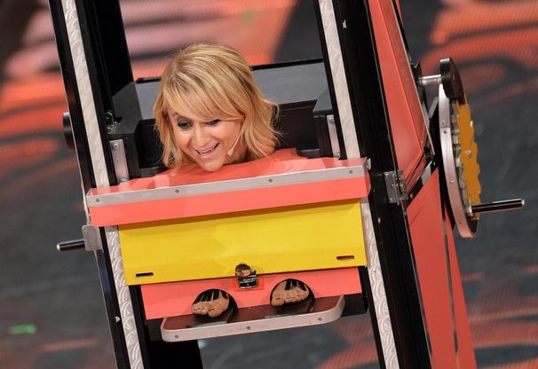 Sanremo, l'ultima magia di Silvan: rende Littizzetto una schiacciatina