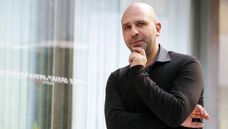 "Checco Zalone arriva dalla provincia di Taranto, lo dice uno studio". E il sindaco di Pulsano annuncia la cittadinanza onoraria