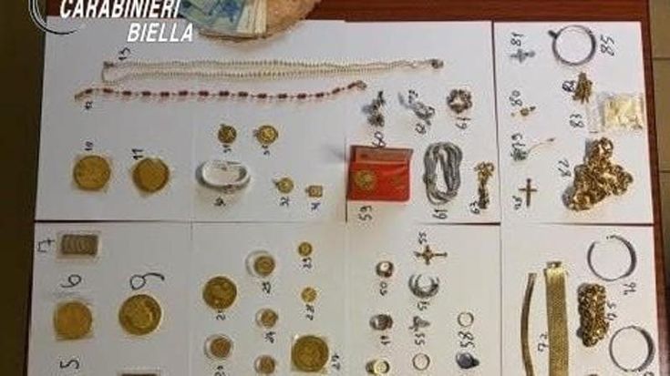 Truffa a una 90enne: finto pm in video le ruba lingotti e gioielli, preso dopo inseguimento