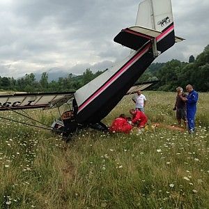 Vivaro romano, ultraleggero si schianta. Il pilota in codice rosso al Gemelli