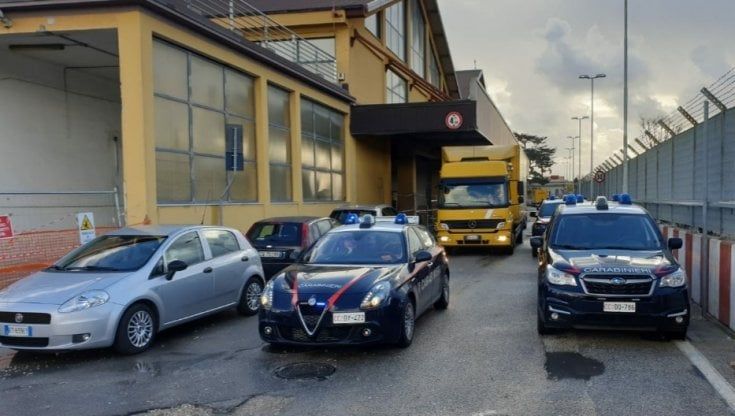 Covid, arrivano le 32mila dosi di vaccino per la Campania a Capodichino