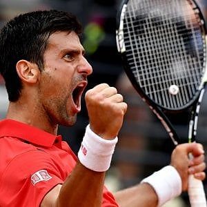 Tennis, Roma:  Djokovic spettacolo, Nadal cede ai quarti