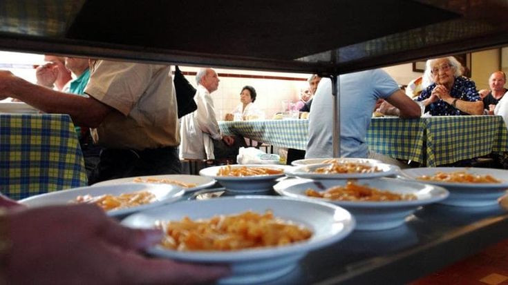La Caritas: “I poveri aumentano e raddoppia il costo per dare loro un pasto”