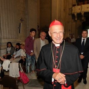 Immigrati,  Bagnasco apre ai Cie: "Ben venga tutto ciò che è utile" 