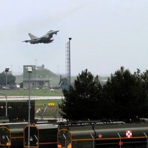 Gioia del Colle, morto sottufficiale dell'Aeronautica: l'incidente nella base militare