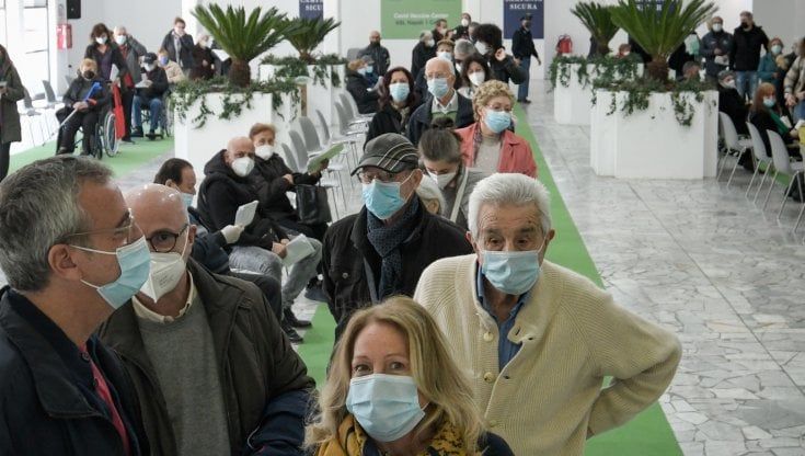 Vaccini, in Campania via libera alla registrazione per gli over 50