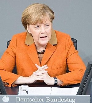 La Germania chiede austerity all'Ue, ma aumenta gli stipendi ai parlamentari