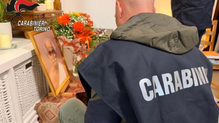 Le vittime della setta di Almese: “Rasate a zero, bambini feriti nel bosco”
