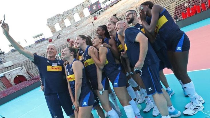 Napoli, Verona, Vicenza: quando il volley esce all’aperto, tra splendore e maltempo