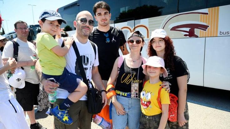 Da Palermo alla Germania, passando per Lanuvio: il popolo di Ultimo conquista Tor Vergata