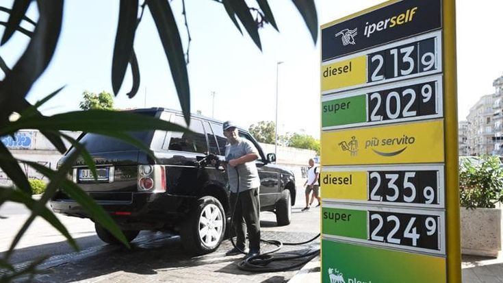 Proroga di 7 giorni per il taglio delle accise. Gli sconti sul diesel fino al 17 settembre