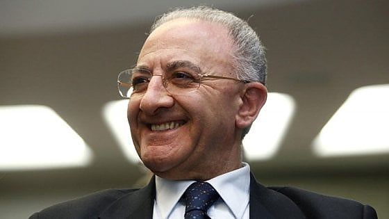 De Luca vs de Magistris: per "Luci d'artista" è battaglia a colpi di video 