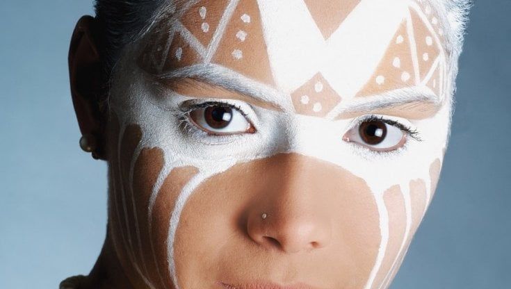Tribes, al Museo d’Arte Cinese di Parma la mostra che esalta la diversità culturale