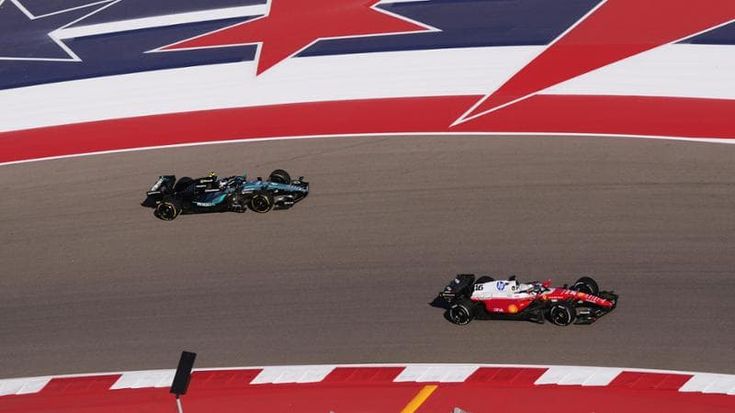 Leclerc svetta nelle libere di Austin, Antonelli in scia. Tanti errori tra sconnessioni e gobbe