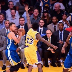 Basket, Nba: colpaccio Lakers, battuta Golden State. Ok Charlotte e Belinelli