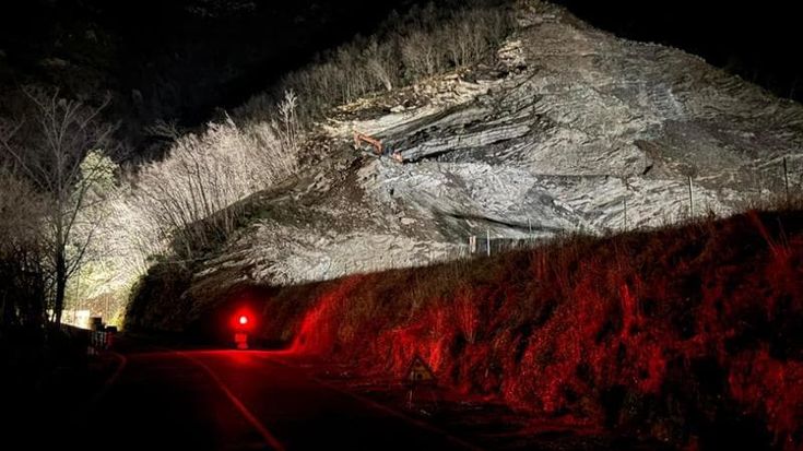 La Val Graveglia frana ancora, un altro distacco lungo la provinciale 26