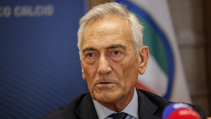 Allarme rosso, il calcio italiano perde 1 milione al giorno. Gravina: "Cambiare gestione club"