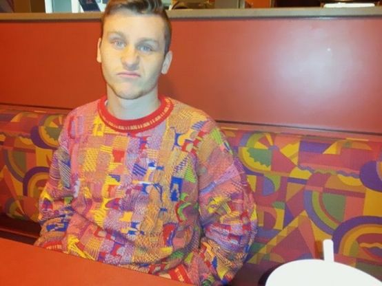 Il look è mimetico, ma per caso: persone vestite come l'ambiente circostante
