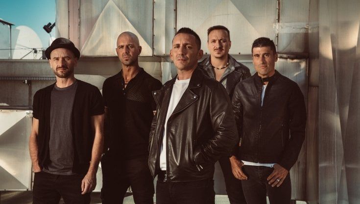 Kekko Silvestre e il nuovo album dei Modà: "Serve buona fortuna per tornare alla normalità. E su un palco"