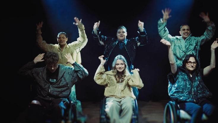 La danza dà voce all'atassia di Friedreich: la coreografia di Carlos Diaz Gandia