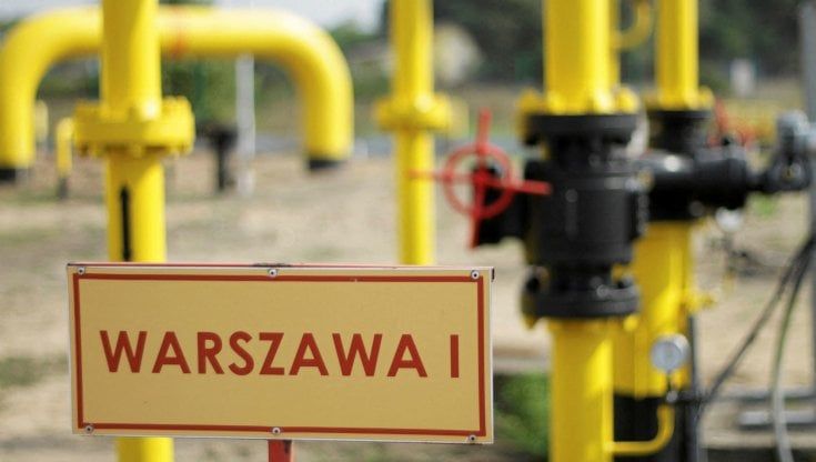 Mosca blocca il gas a Polonia e Bulgaria: “Se lo volete ancora, pagate in rubli”