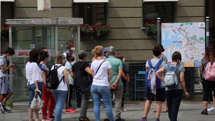 Confindustria vede la ripresa in accelerazione: consumi e servizi spingono il Pil più del previsto