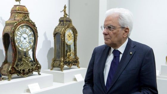 M5s: "No a governo di tradimento", ma aprono uno spiraglio. Replica Fi: "Da due mesi tengono in ostaggio il Paese"