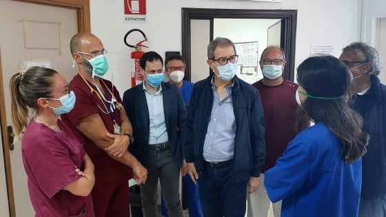 "Regionali si grattano la pancia". I sindacati querelano Musumeci