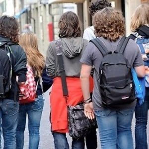 Taranto, professore picchiato a scuola dal padre di uno studente che aveva sospeso