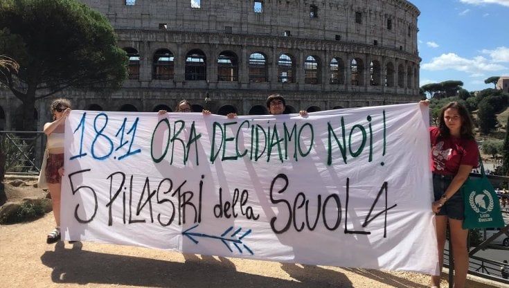 "Scuola, ora decidiamo noi", inizia l'autunno caldo degli studenti: domani manifestazione nazionale in 36 piazze