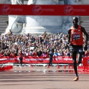 Atletica, Kipsang vince la maratona di Londra. Ottavo posto per Mo Farah