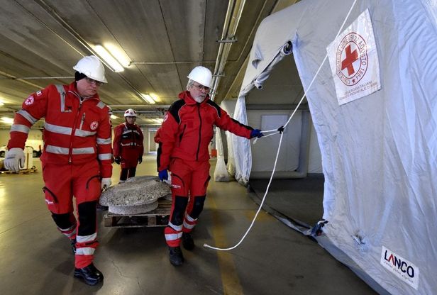 Coronavirus, installato al Maggiore di Parma un nuovo presidio medico - Foto 