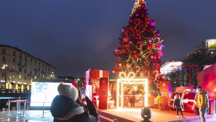 Il vescovo di Noto Staglianò: “Ho detto ai bambini che Babbo Natale non c’è. La festa è di Gesù povero”