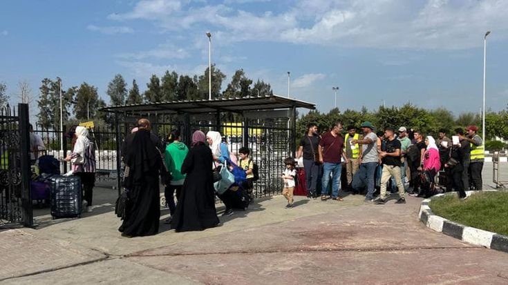 Gaza, nuova fase: “Evacuate dal Sud”. L’esercito fa saltare il parlamento